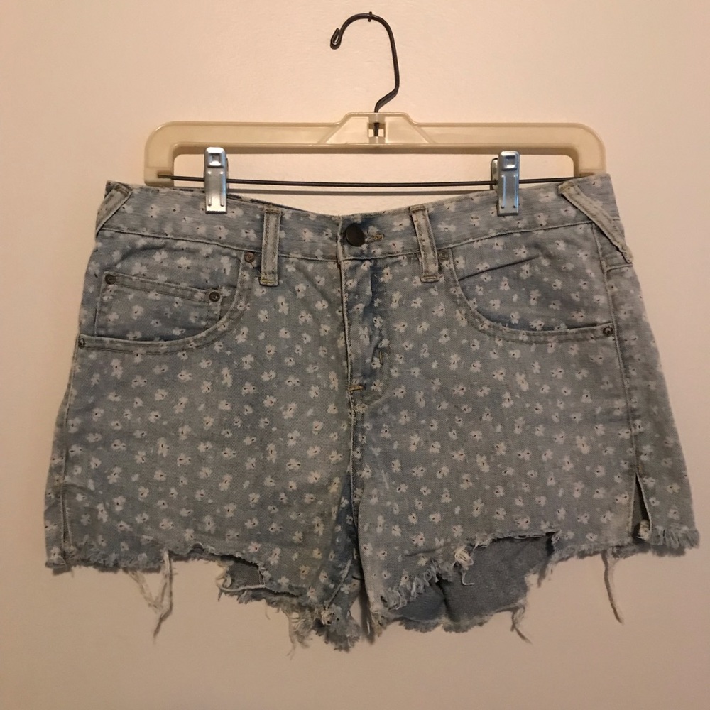 Free People Daisy shorts size 27